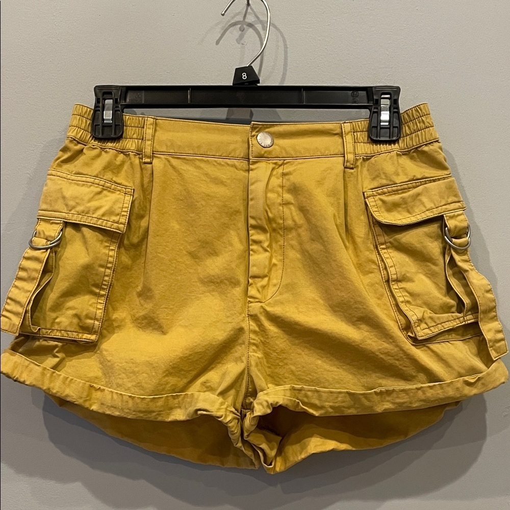 Mustard Women's Cargo Shorts bdg small